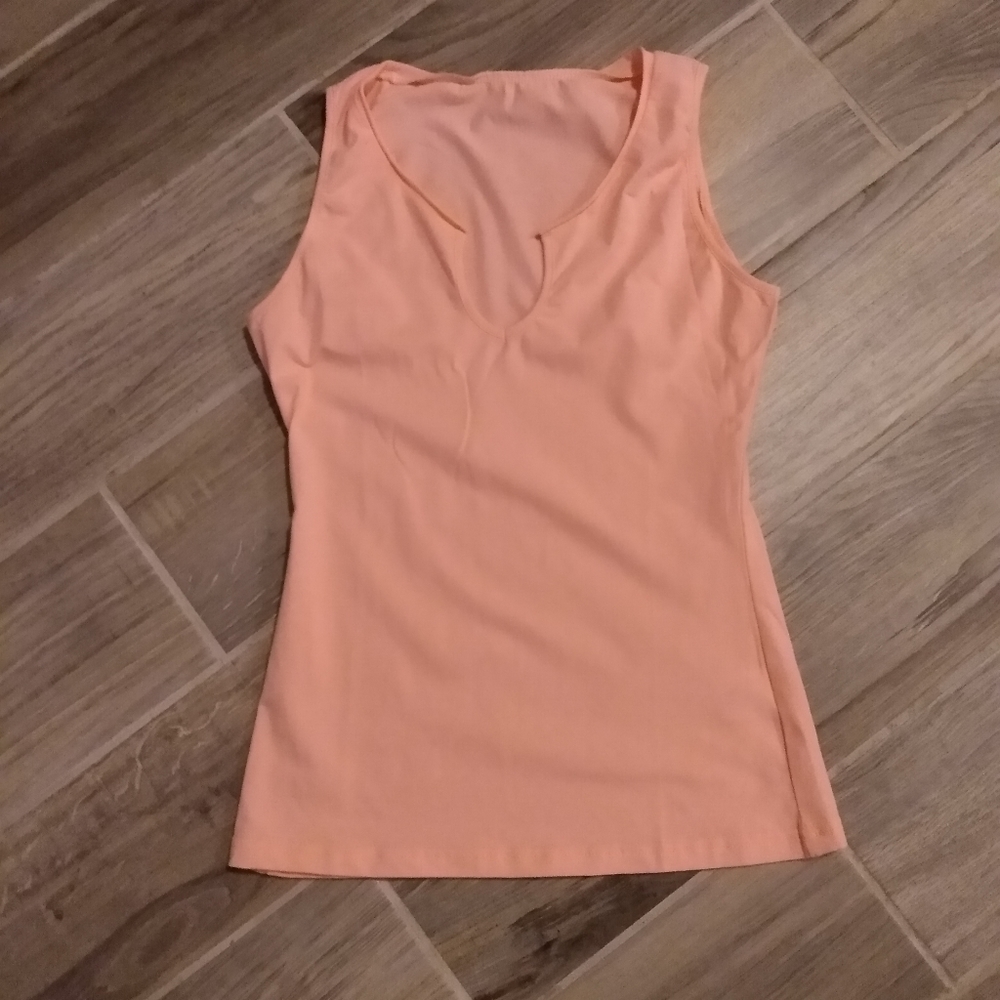 Sleeveless pink summer shirt NWOT M
